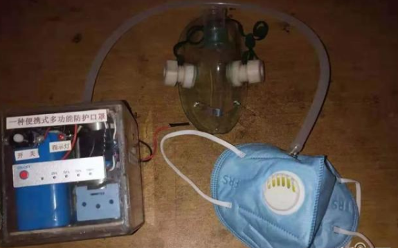 配备了空气过滤器和扩音装置的防病毒口罩 配备了空气过滤器和扩音装置的防病毒口罩